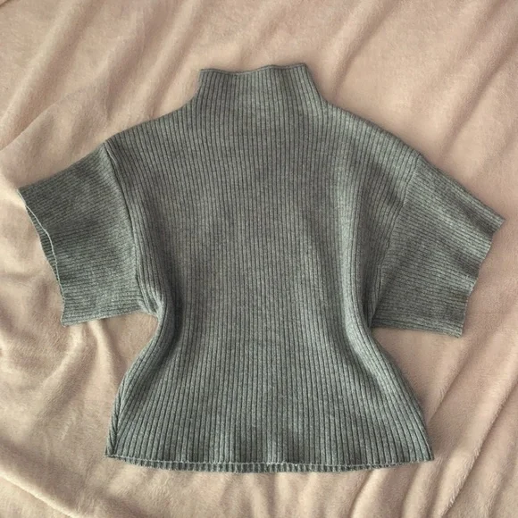 grey turtleneck / mock neck tee - Picture 2 of 4
